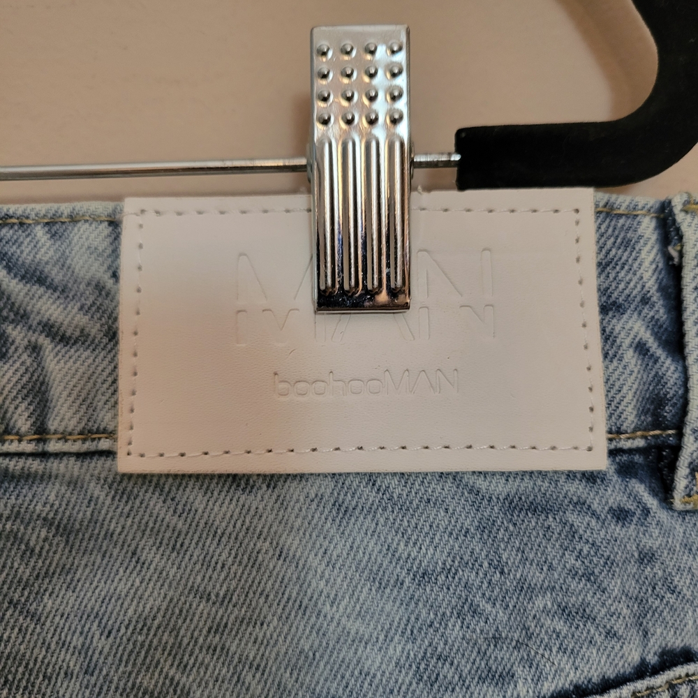 Boohooman Men's Tapered Fit Jeans - Picture 7 of 7